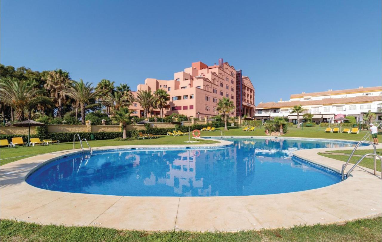 Lovely In With Outdoor Swimming Pool Сasa de vacaciones