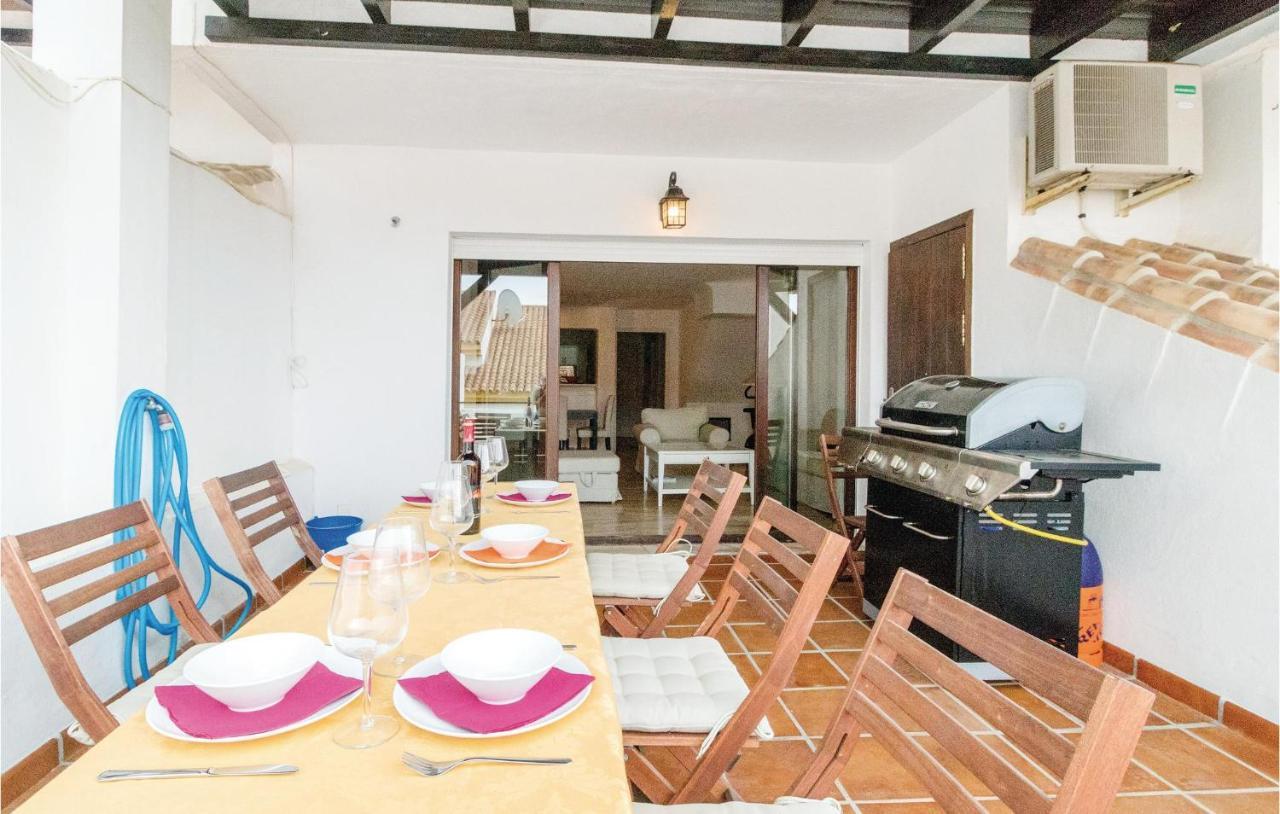 Lovely In With Outdoor Swimming Pool *