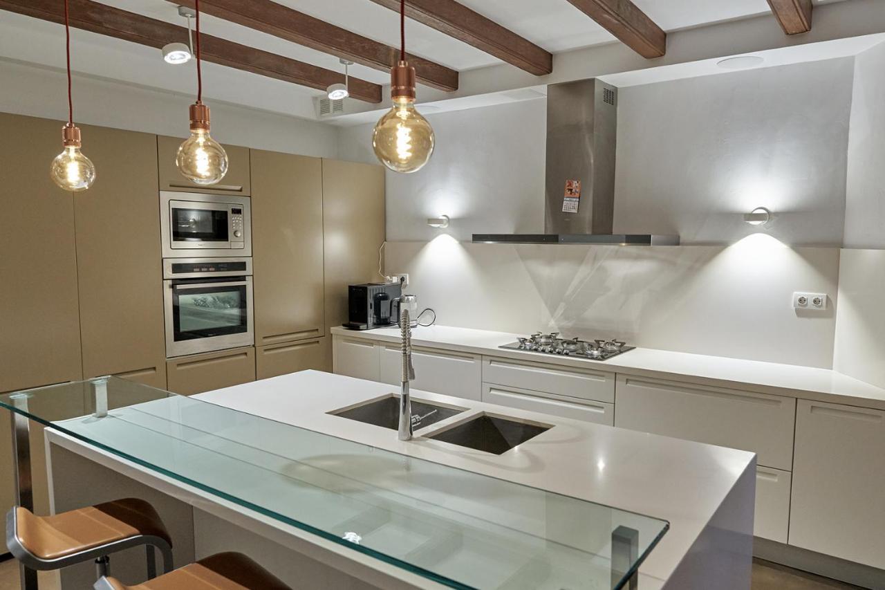 The Corner House Of - A Stroll From The Beach, In The Heart Of The Old Town Altafulla