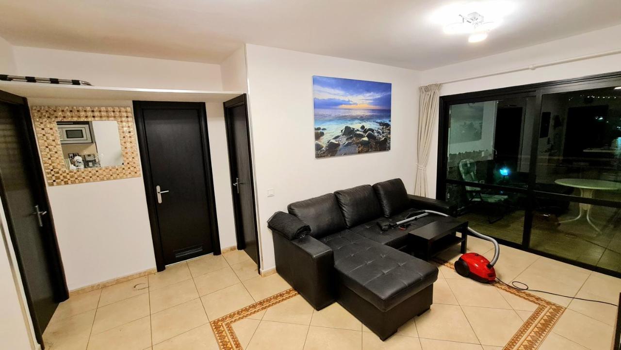 Apartment Seaside Haven: Deluxe Seaview With Heated Pools *