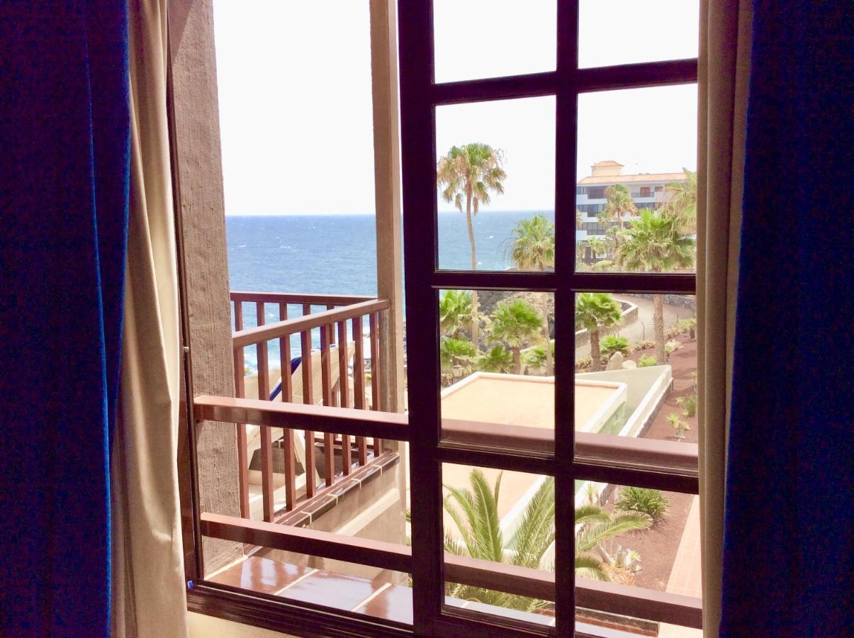 With Ocean Terrace Costa del Silencio