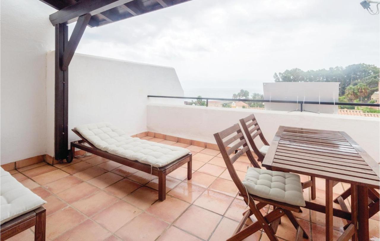 Lovely In With Outdoor Swimming Pool Сasa de vacaciones