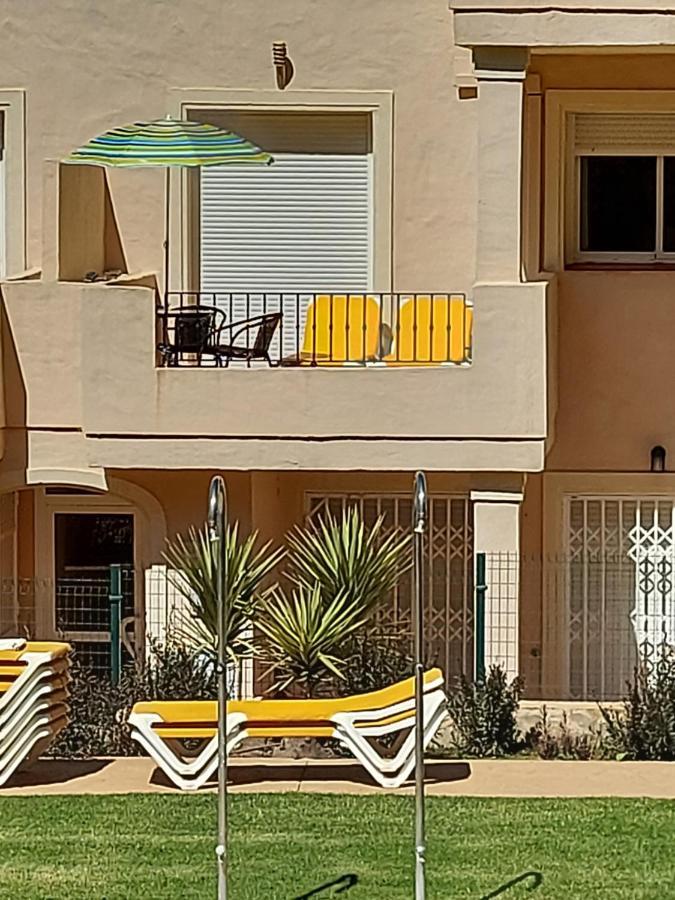 Duquesa Fairways, A Spacious With Fabulous Views And Facilities Apartment