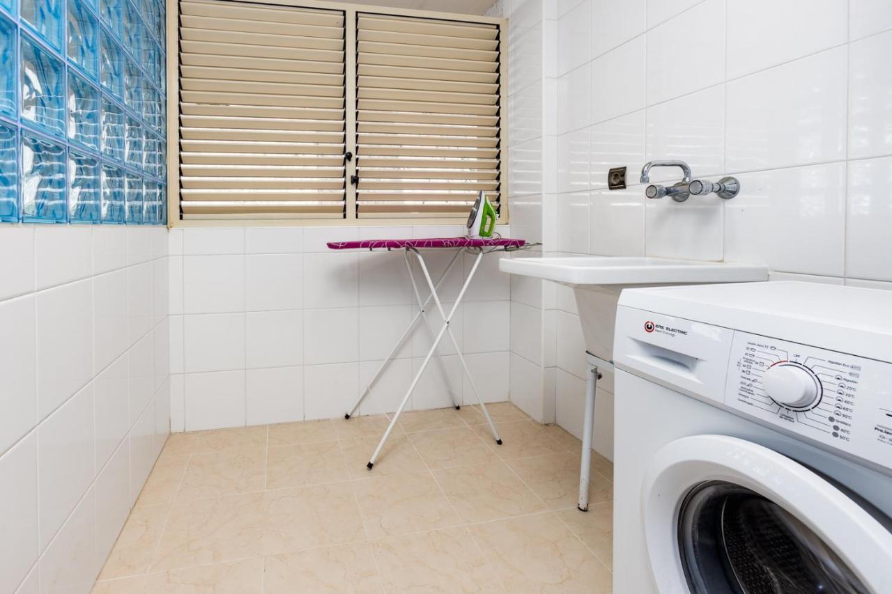 1st Line Mascarat - Solarium Terrace & Pool