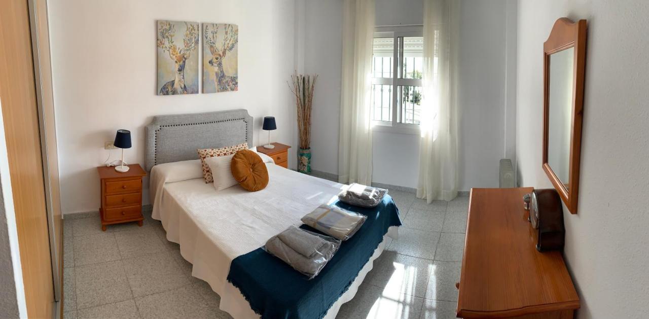 Apartamento Con Terraza En Primera Línea De Playa Conil De La Frontera