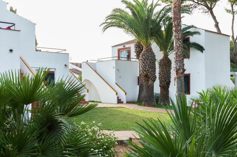 Aparthotel Flora Park & Aquarock Cala'N Bosch (Menorca)