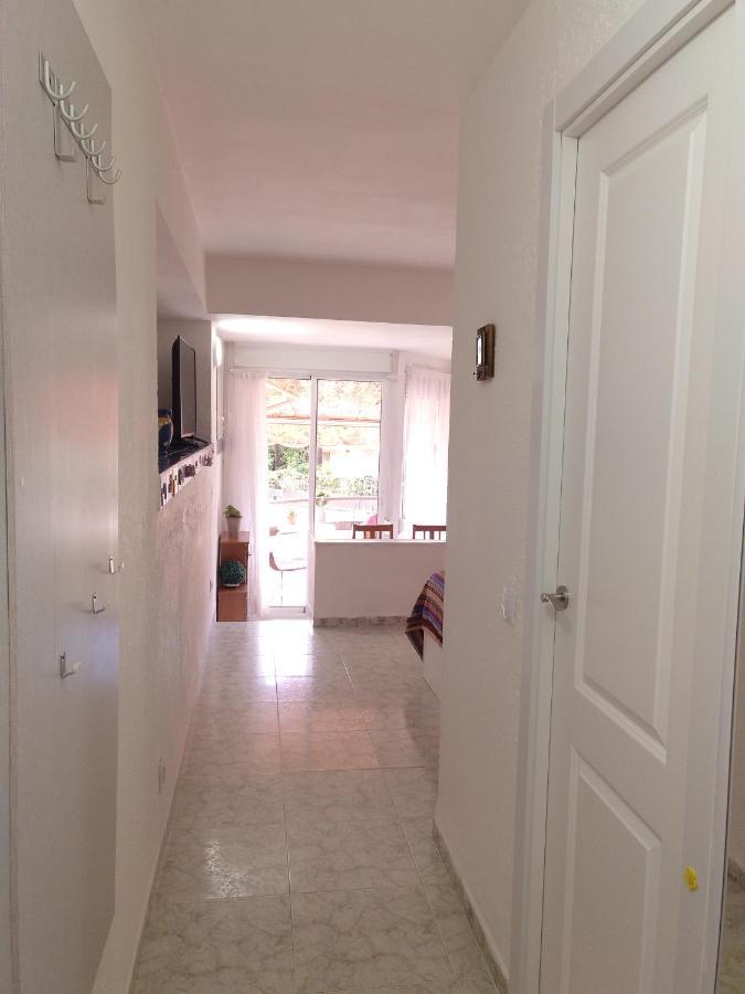 Beach Studio Near Port Aventura Apartment *