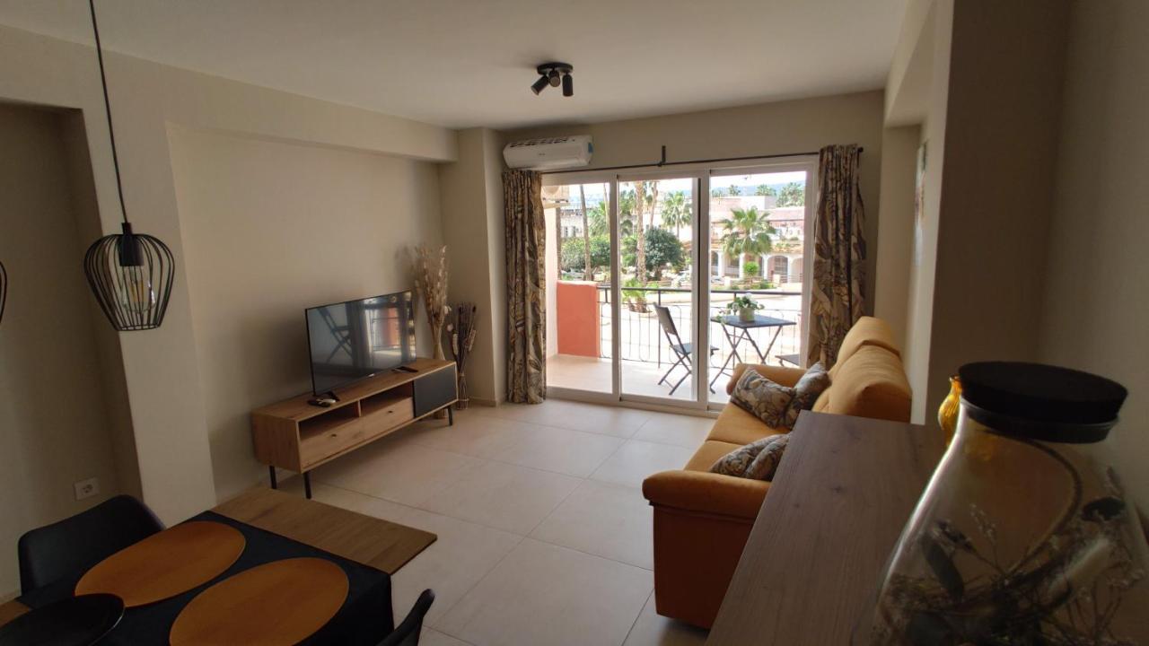 Apartamento Con Encanto En La Playa Del Arenal De Apartamento *