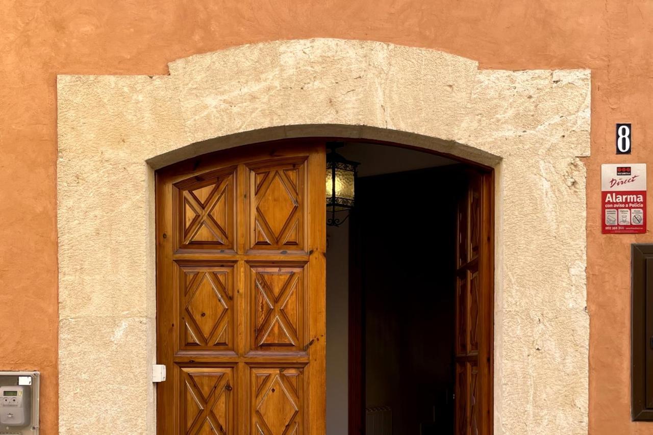 The Corner House Of - A Stroll From The Beach, In The Heart Of The Old Town * Altafulla