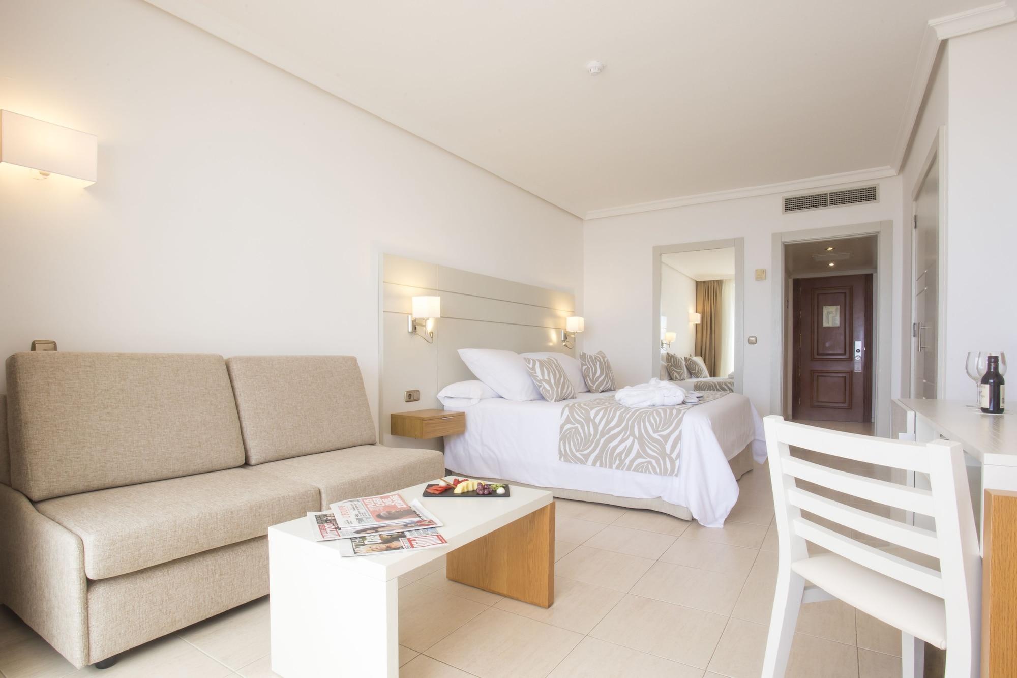 Landmar Playa La Arena Hotel