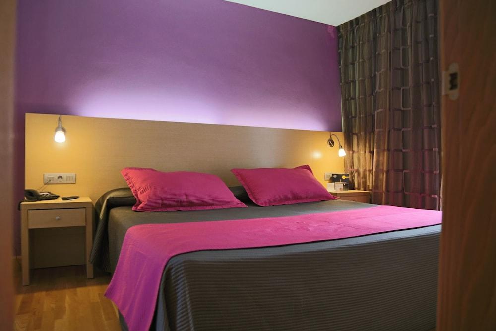R2 Romantic Fantasia Dreams & (adults Only) Tarajalejo