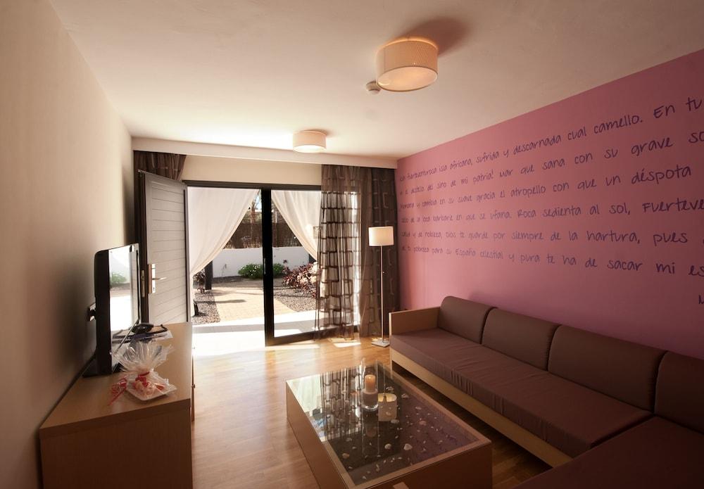 R2 Romantic Fantasia Dreams & (adults Only) Hotel Tarajalejo