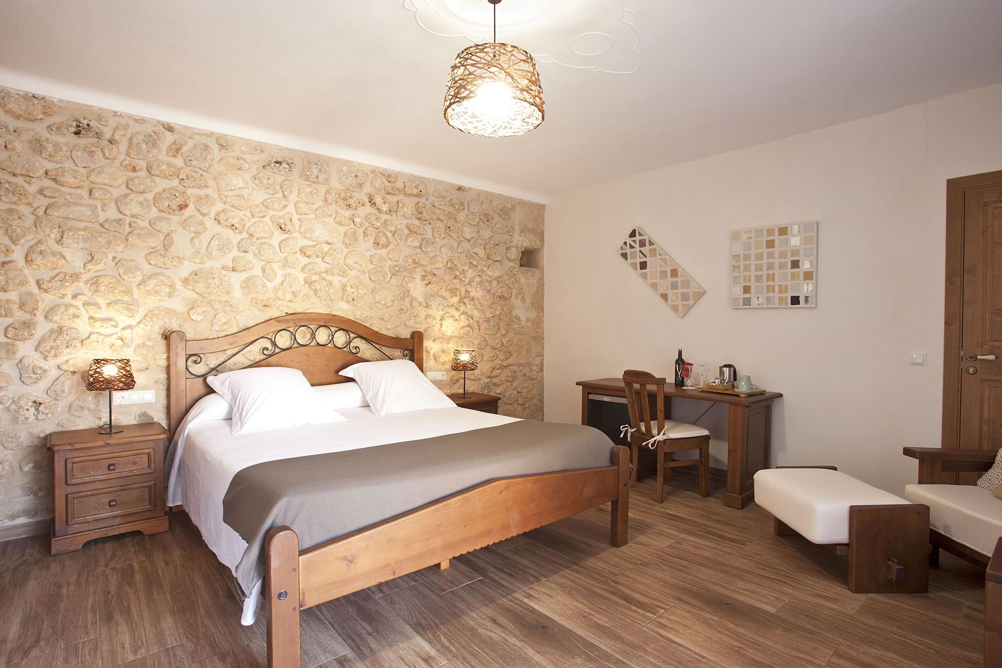 Es Quatre Cantons Farm stay *