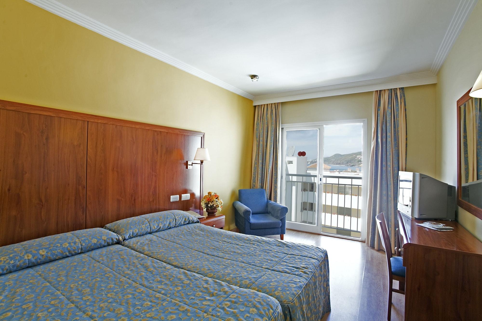 Perla Marina Hotel