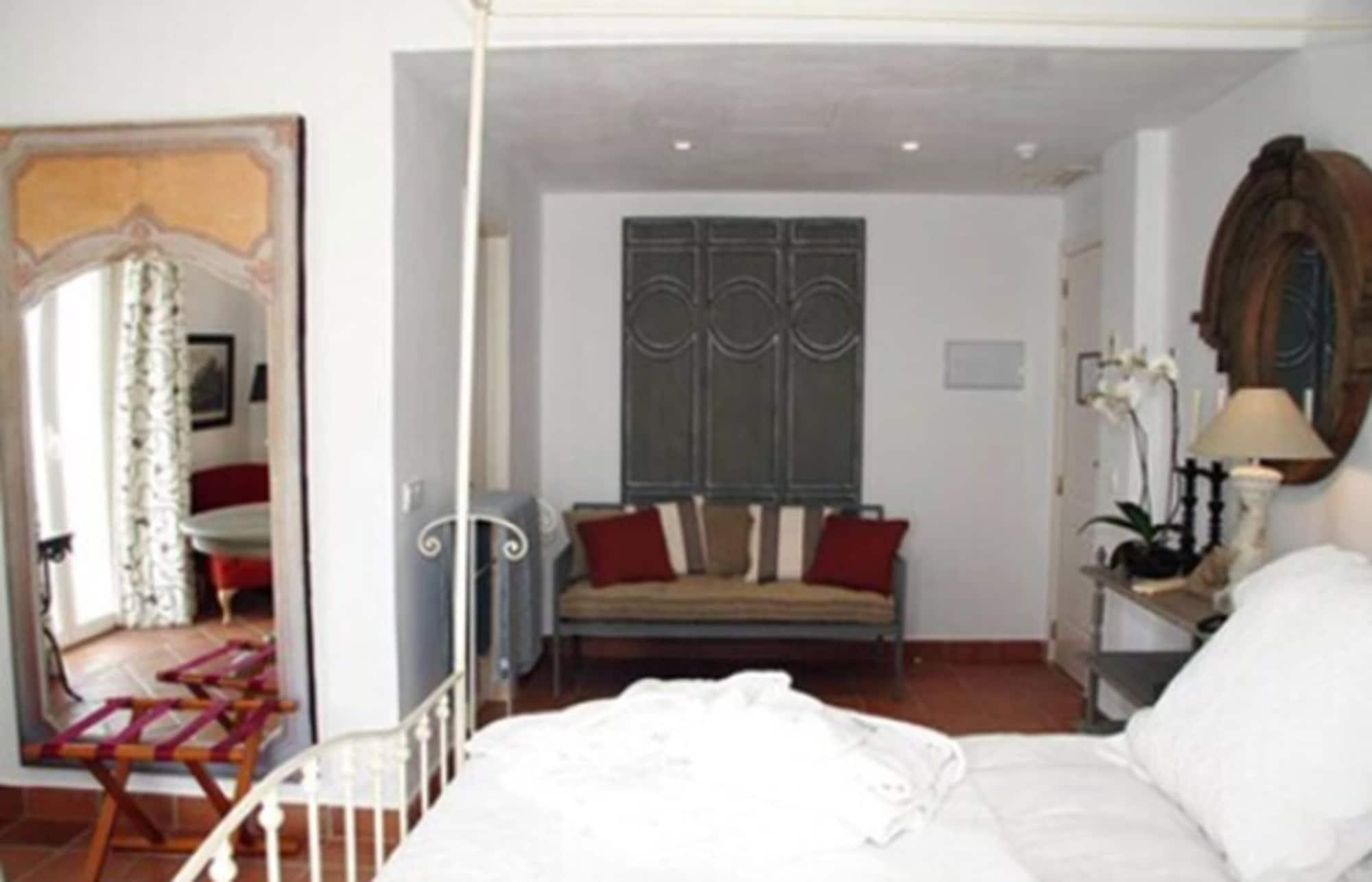 B Bou Cortijo Bravo Hotel Vélez