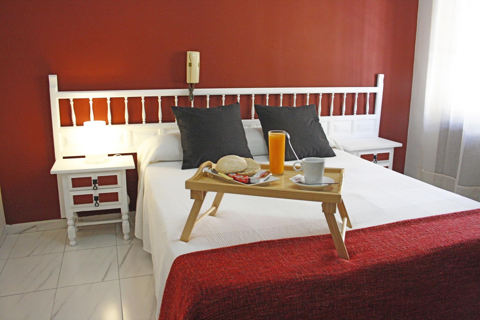 Virgen De Reyes Hotel 2*