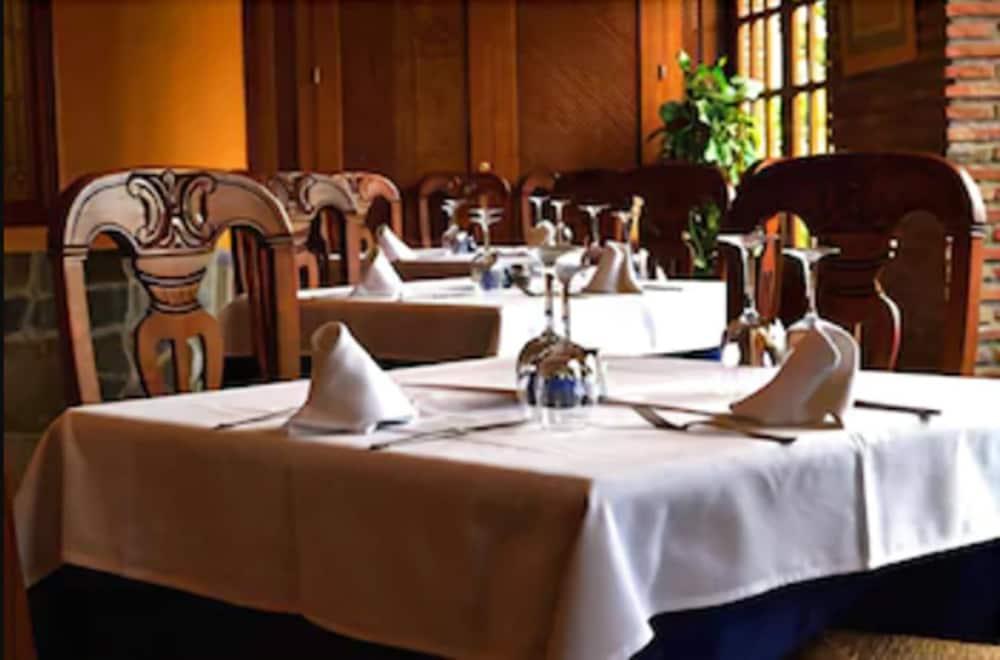 Hotel Villa Frigiliana 3*