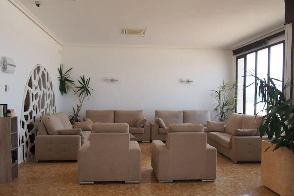 Hotel Roca Bella Es Pujols