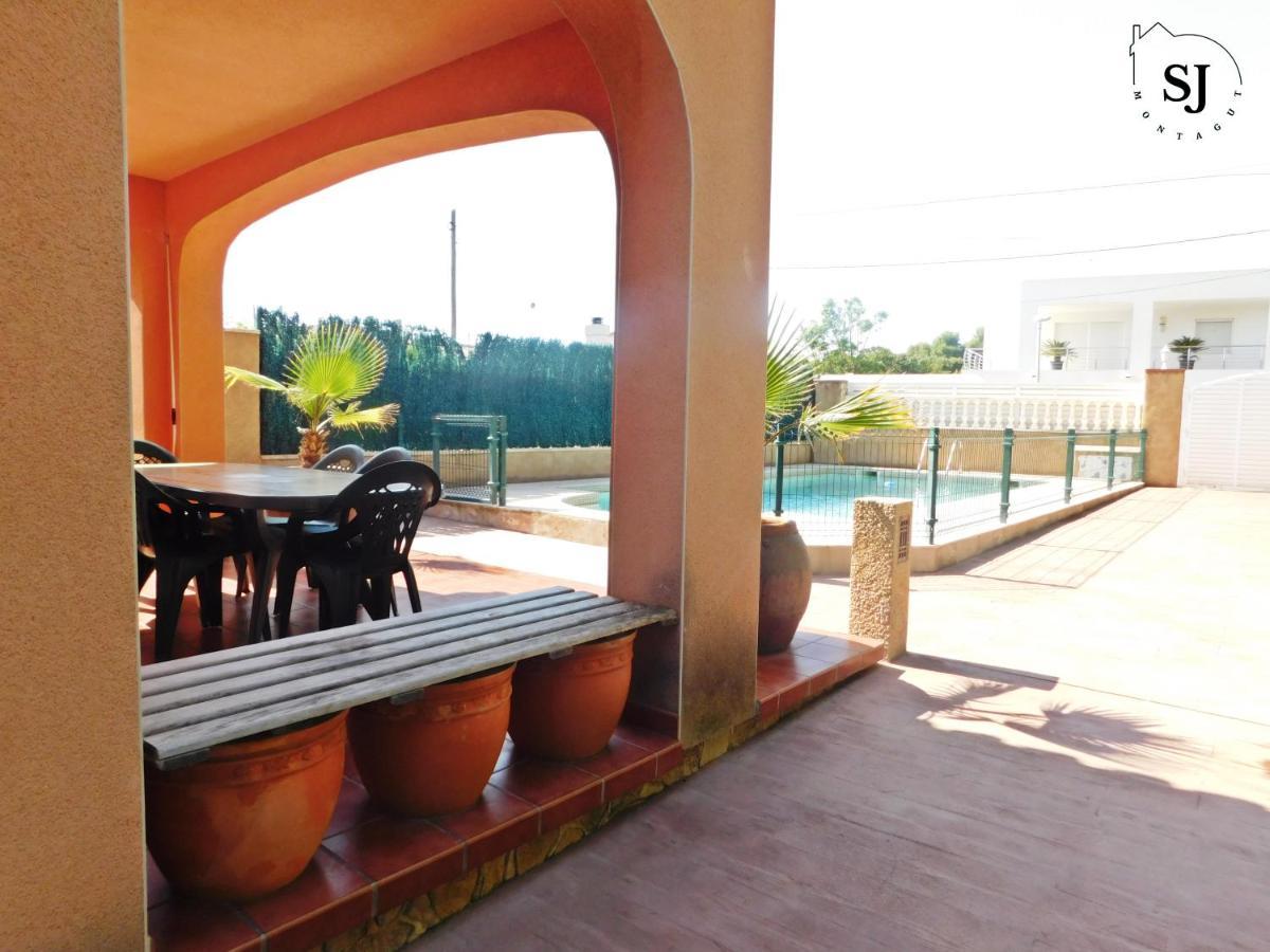 Agradable Casa Con Piscina En Holiday home *