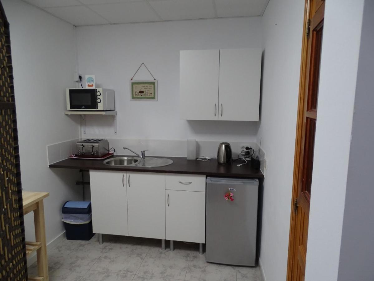 Rickaty Bed And Breakfast, Airport Hotel, De Aeropuerto, Palmas Airport, Gran Canaria Airport, Lpa, Spain