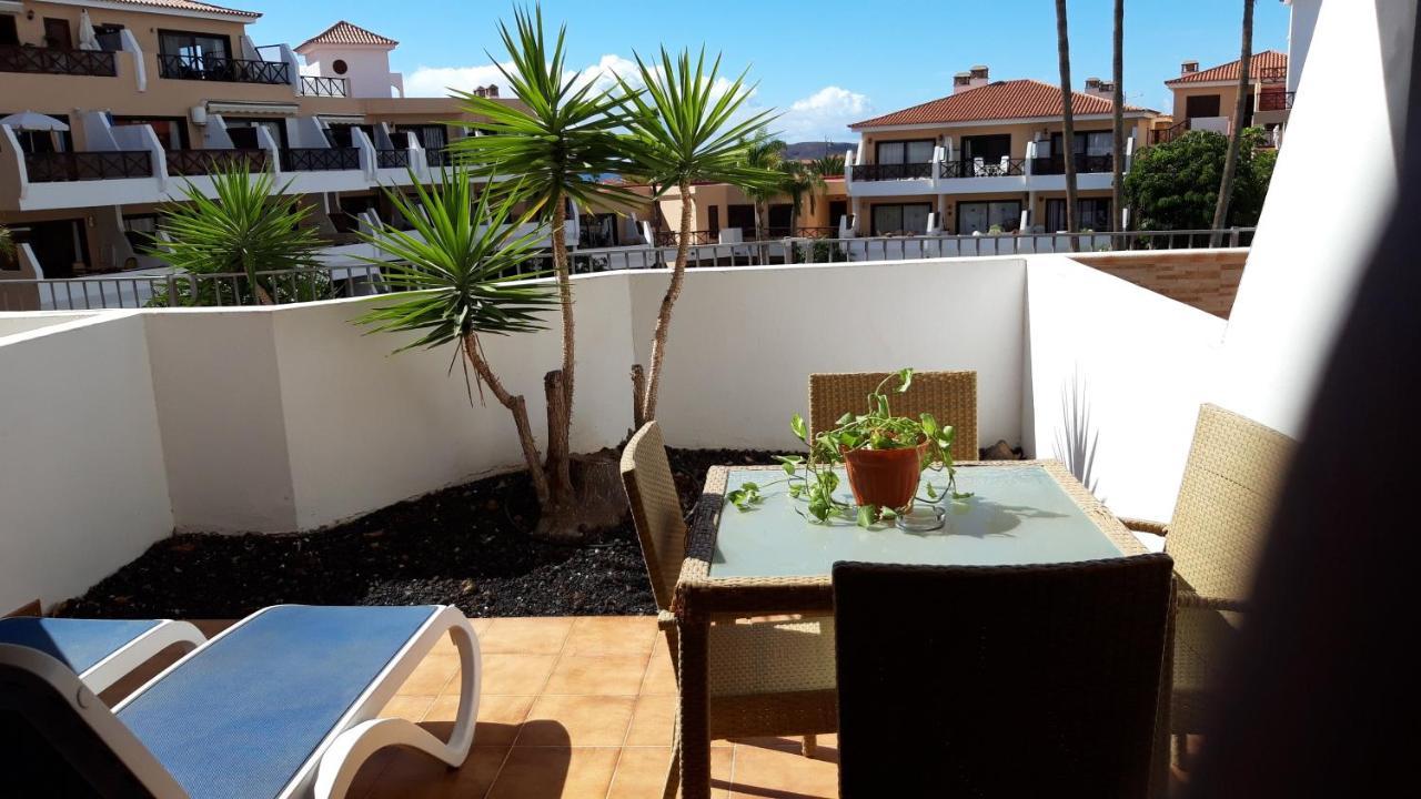 Apartment With Pool And Gardens Near The Coast San Miguel de Abona