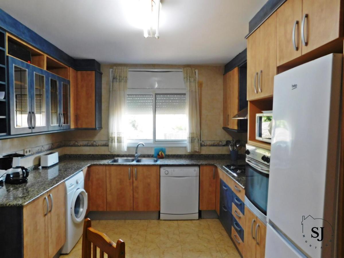 Agradable Casa Con Piscina En