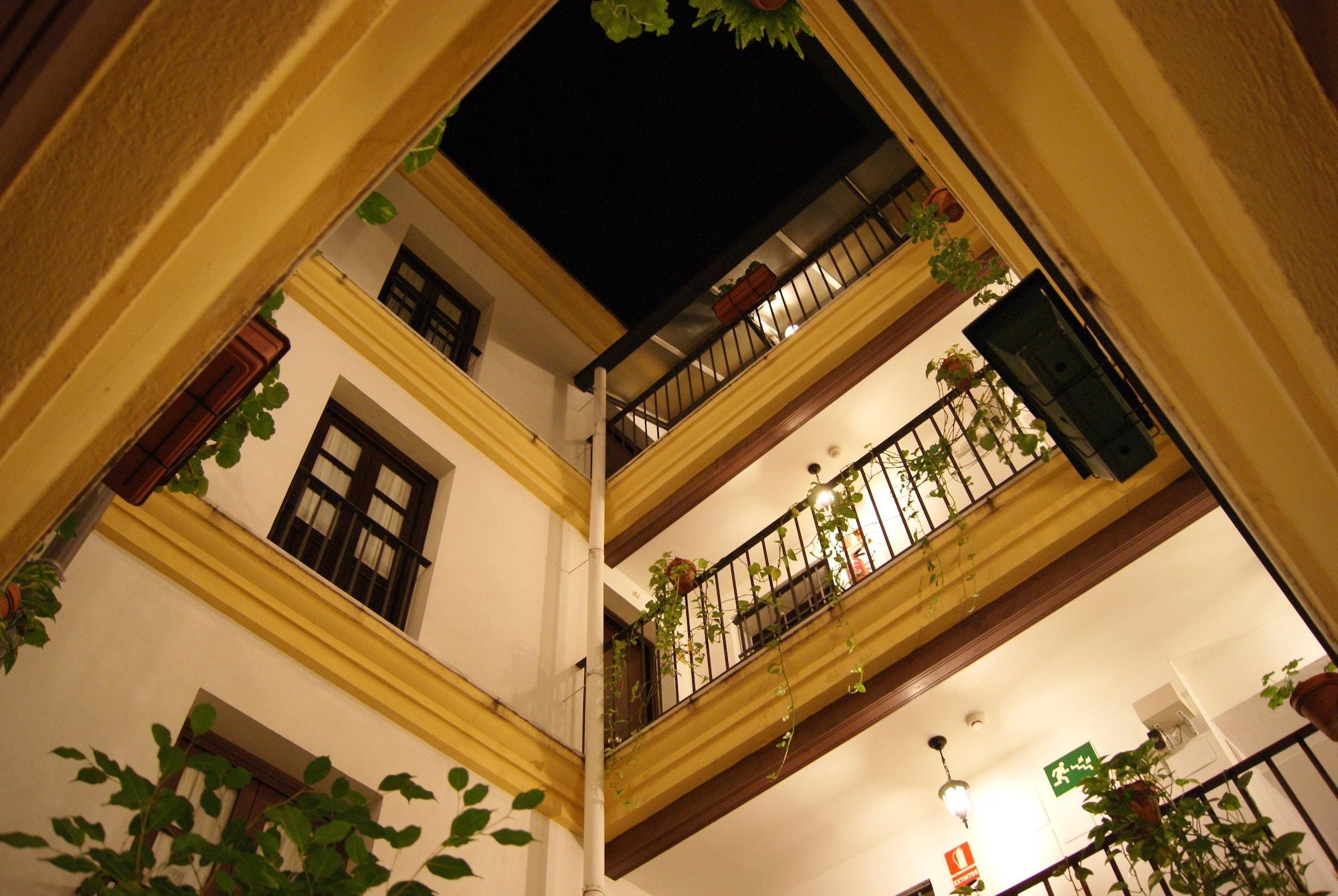 Casa Palacio De Leones *