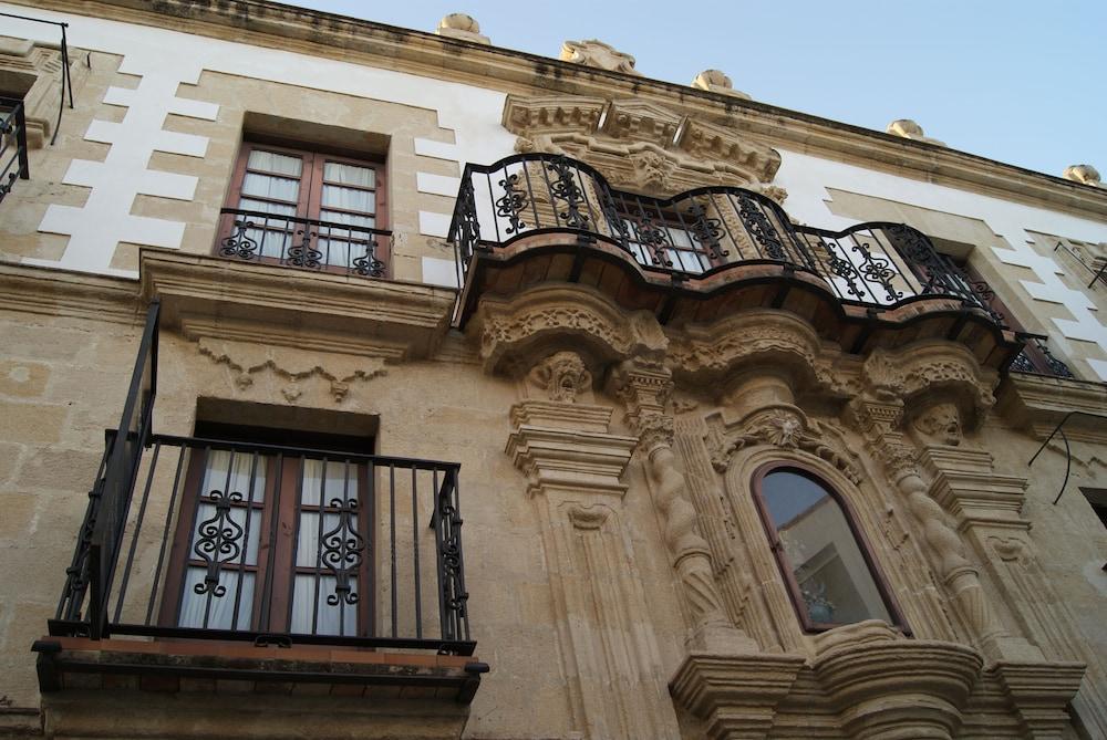 Casa Palacio De Leones Apartamento El Puerto de Santa María