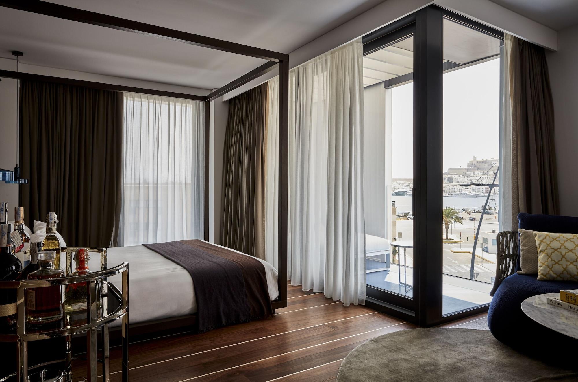 Hotel Nh Collection 5*
