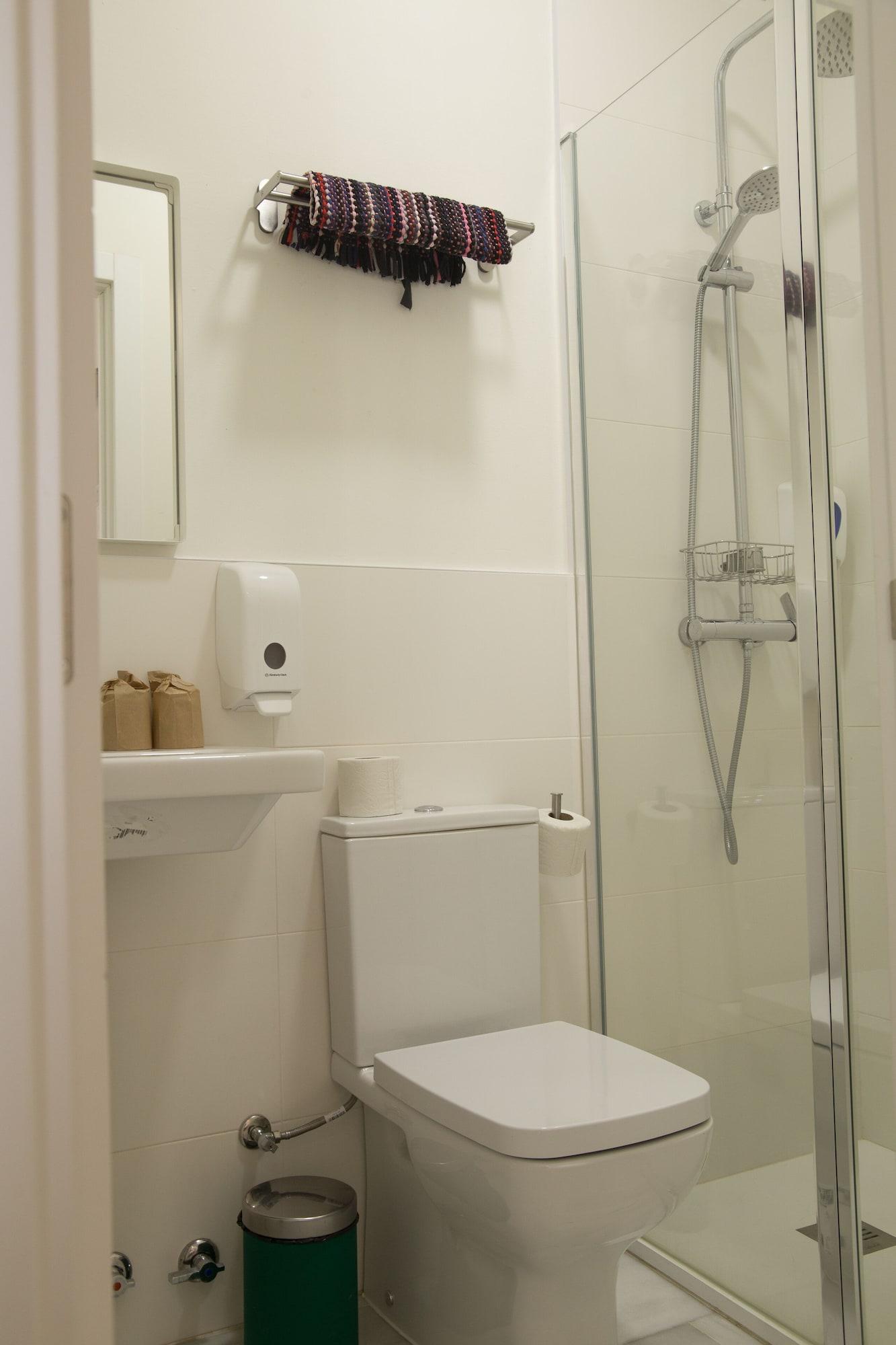 Hostal The Nomad Hostel&pension *
