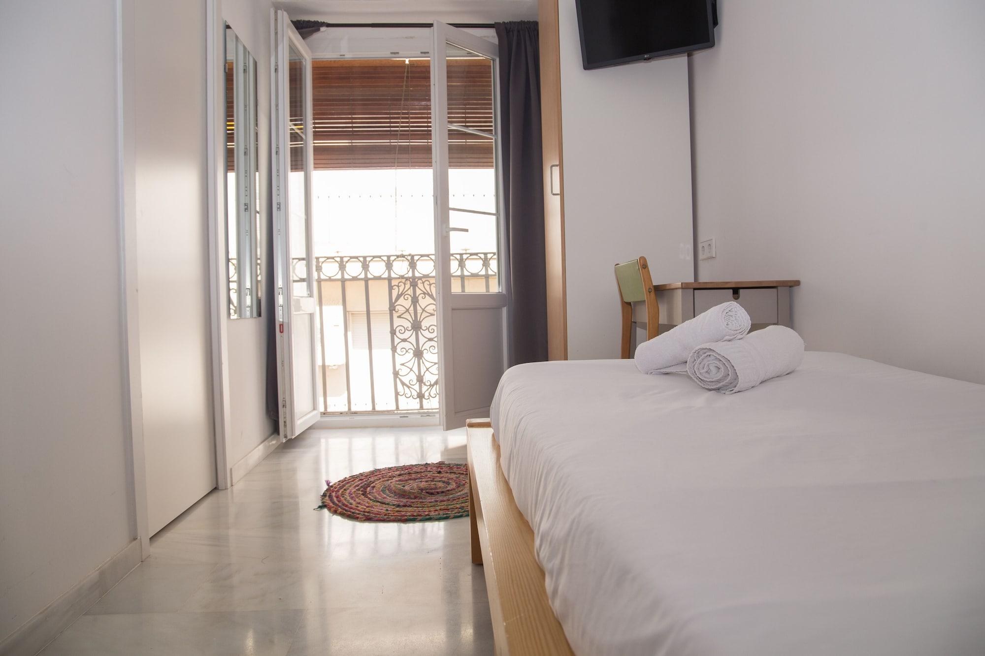 The Nomad Hostel&pension Hostal *