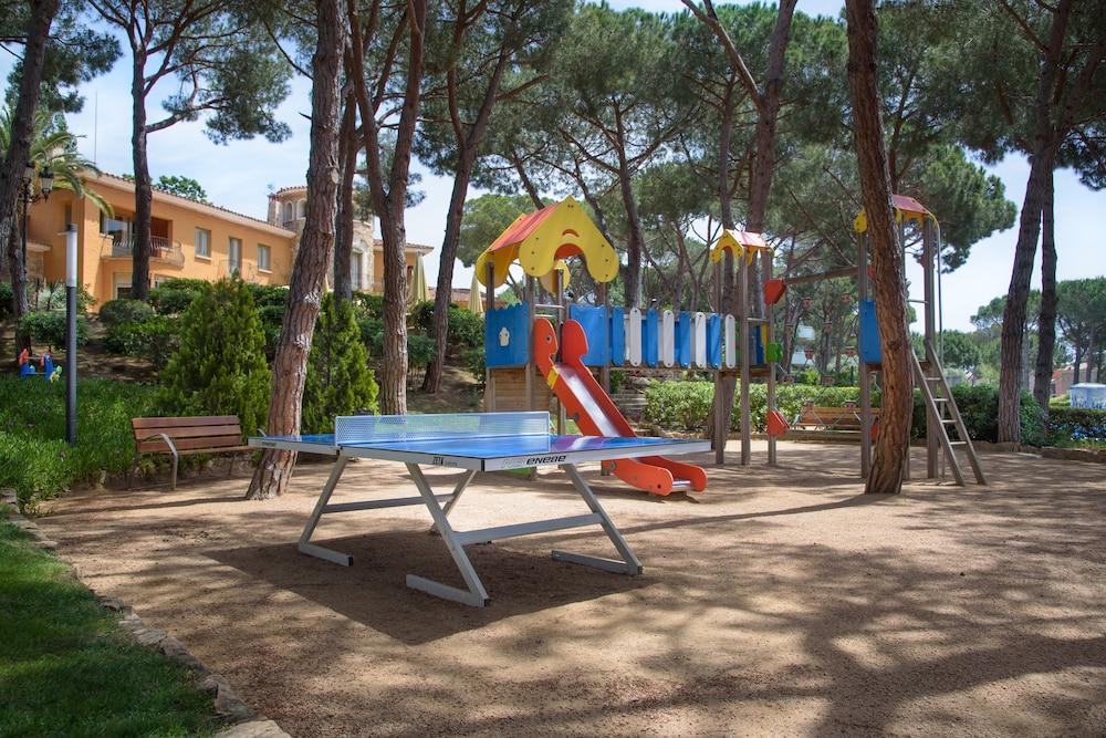 Ciutat De Palol 4*
