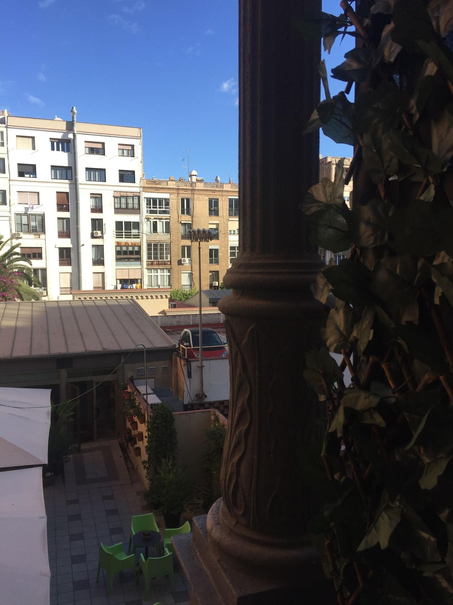 Guest house Hostalin Barcelona Passeig De Gracia 3*