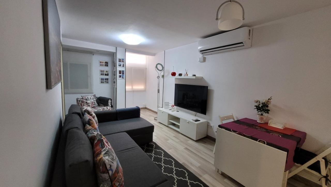 B O D Collblanc Apartment