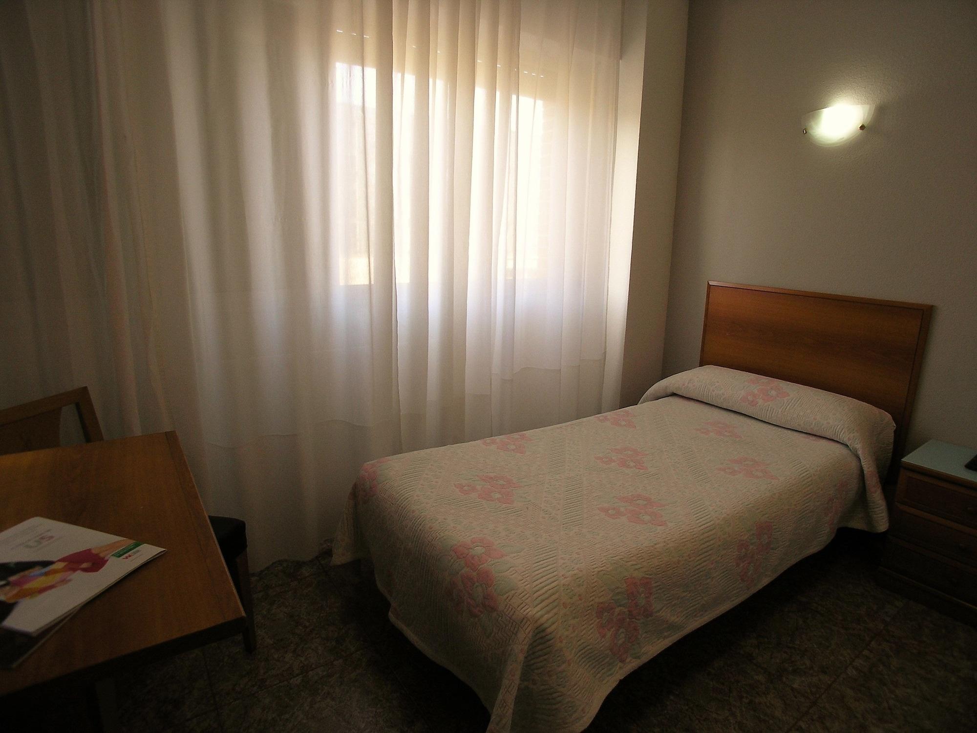 Iraipe Gorbea Auto Check-in Hotel *