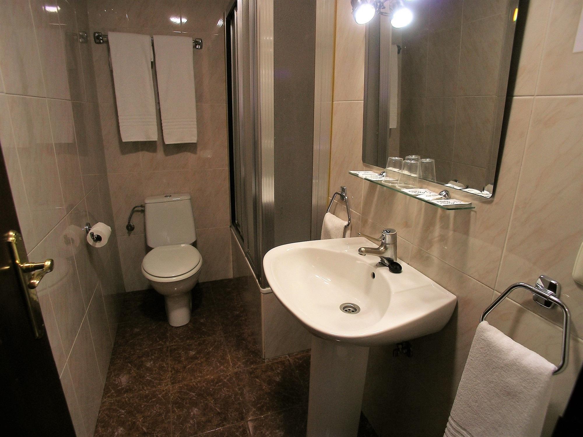 Hotel Iraipe Gorbea Auto Check-in Vitoria-Gasteiz