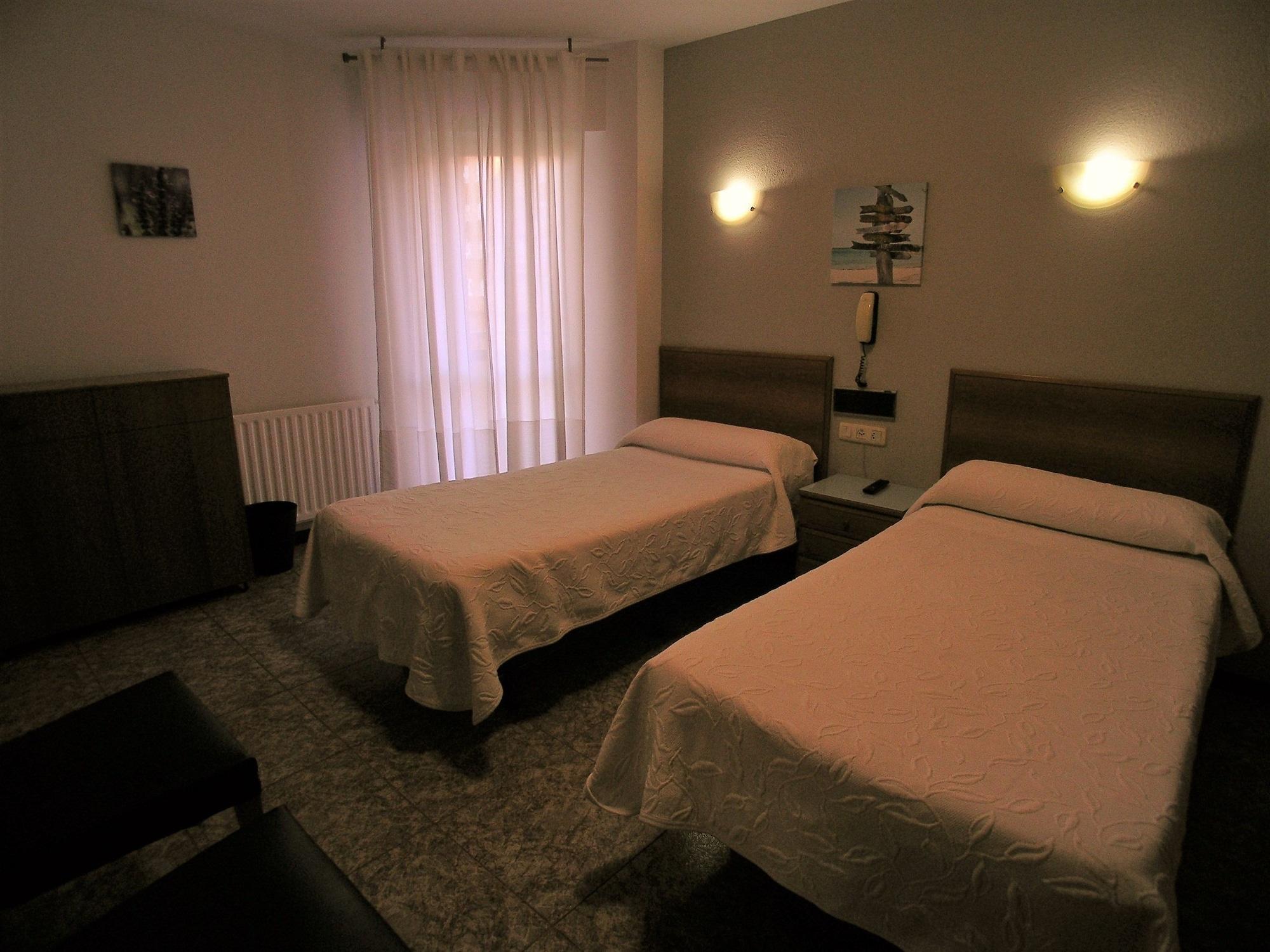 Iraipe Gorbea Auto Check-in Hotel *