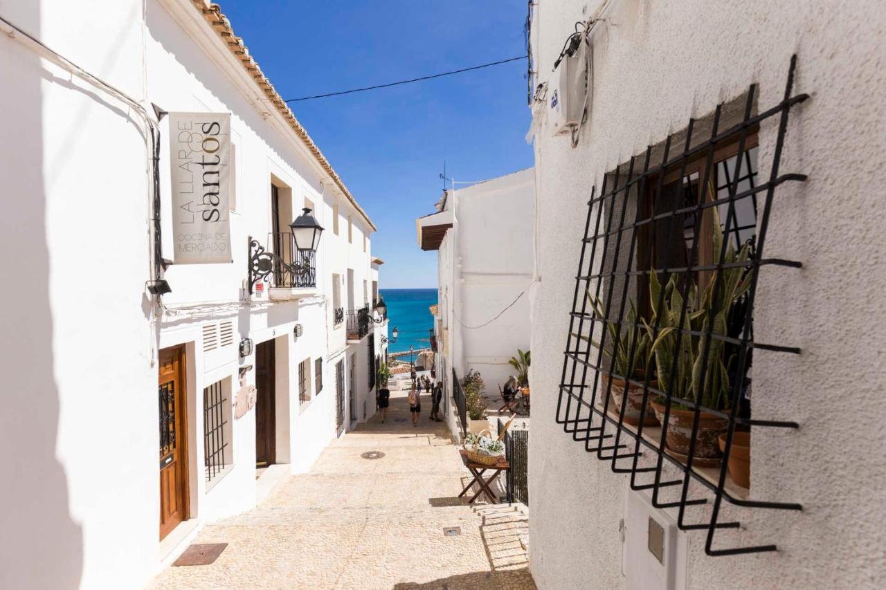 Exclusive Beachside 3 Bedroom With Pool In Apartment