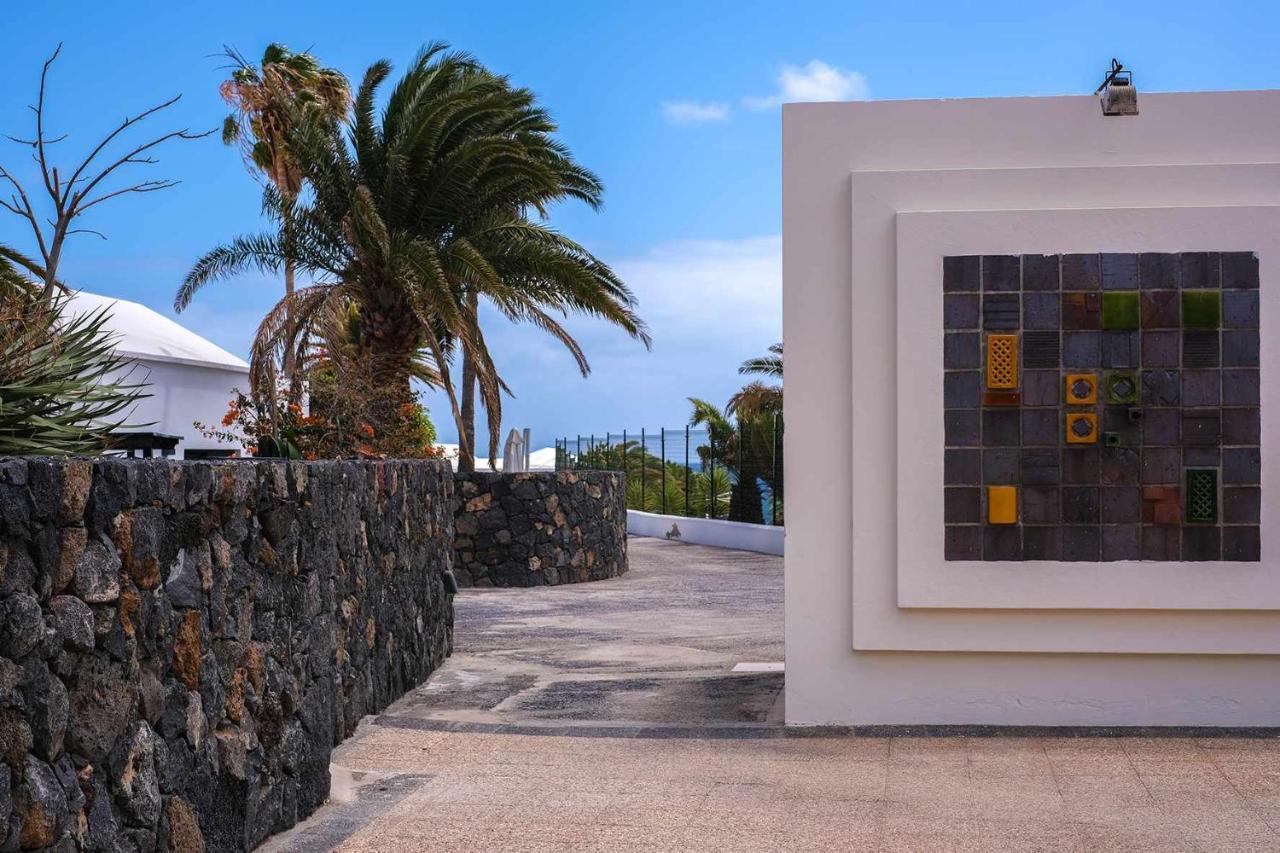 Vivienda Vacacional Audrey En Playa Roca Costa Teguise