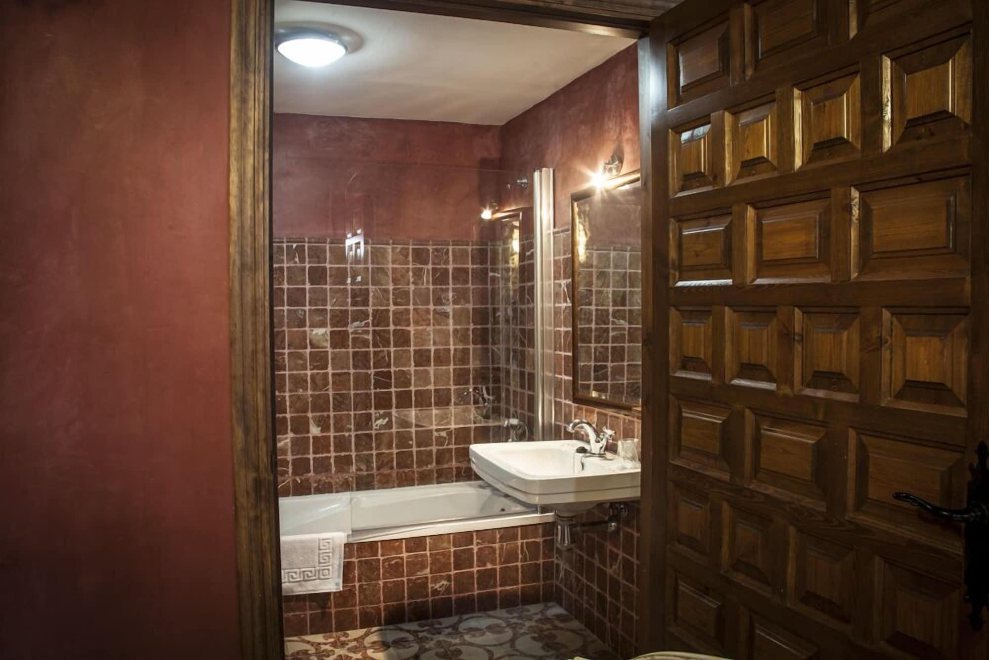 Hotel Hospederia Del Monasterio 2*