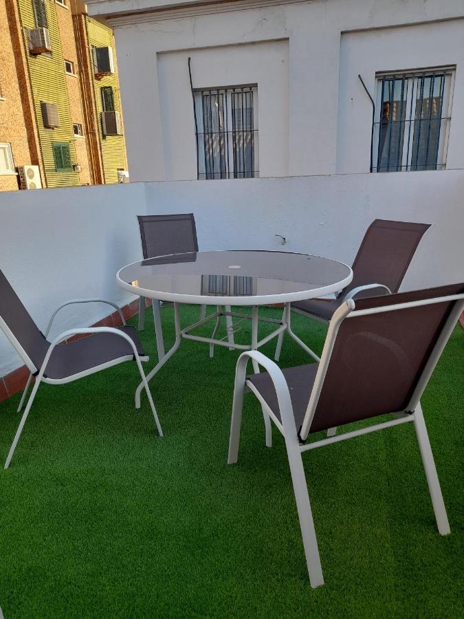Holiday home Casa Independiente En Nervion Junto A Parada Del Metro Seville