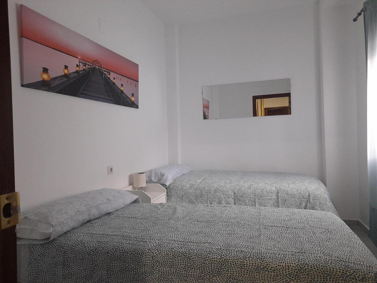 Casa Independiente En Nervion Junto A Parada Del Metro Seville