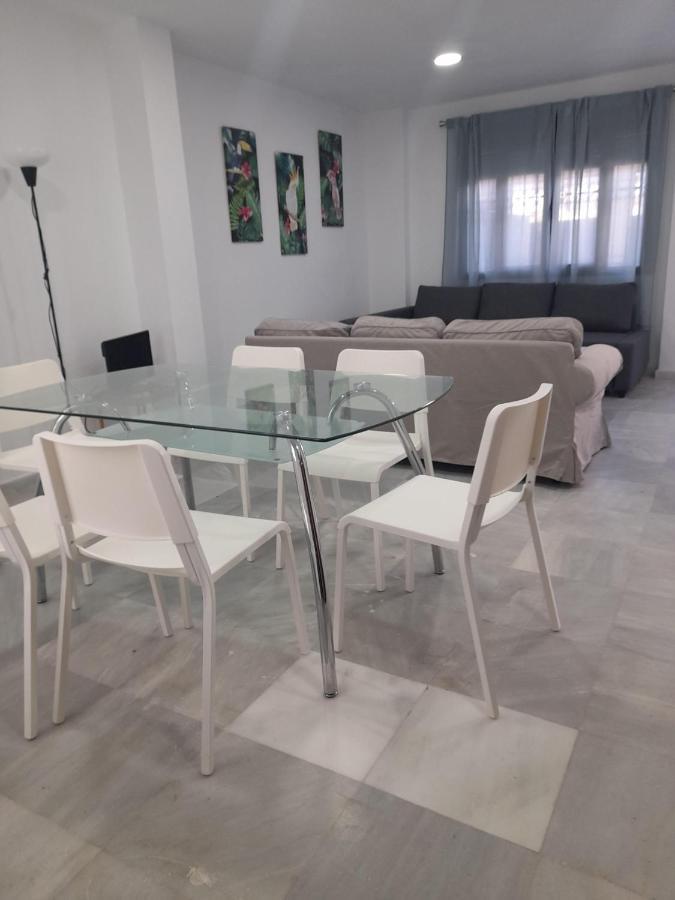 Holiday home Casa Independiente En Nervion Junto A Parada Del Metro Seville