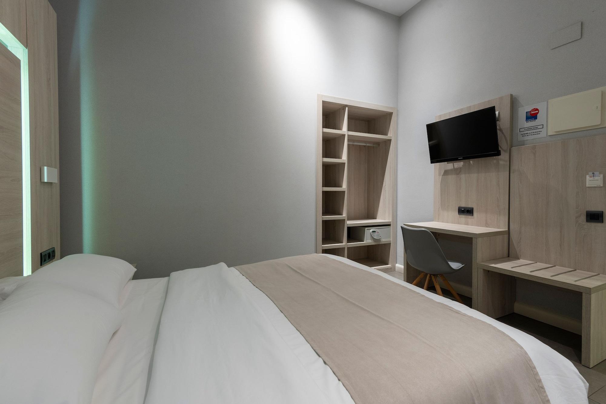 Plaza Goya Guest house 2*
