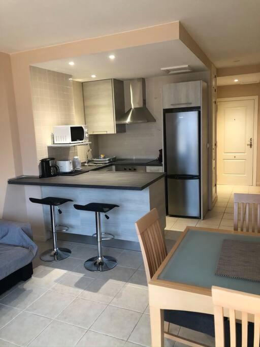 Front With Stunning Ocean Views! Apartment *