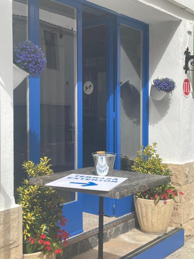 Guest house El Roser 1 *