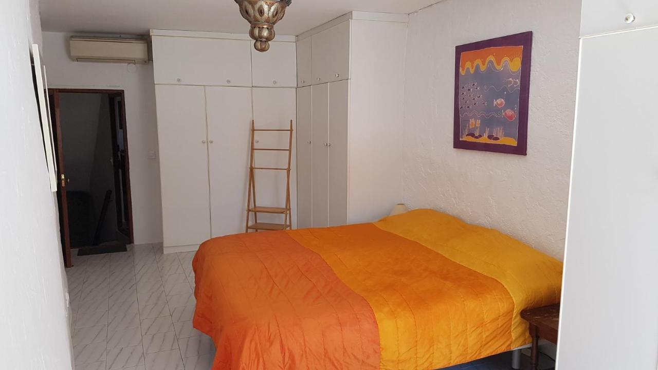 Gemuetliches Altstadthaus Am Kirchplatz In * Calpe