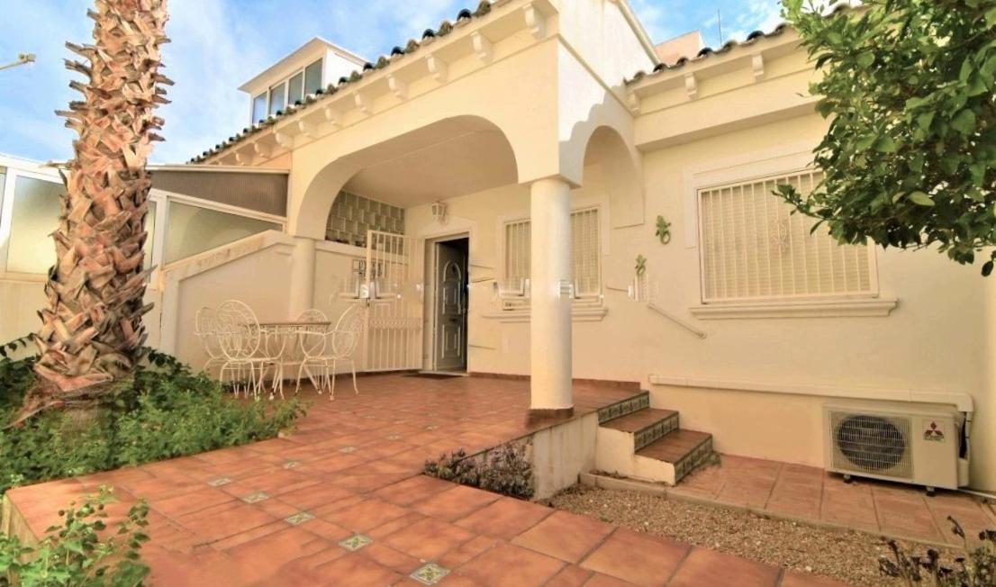 Maison Entiere Avec Piscine, Wifi, Grand Solarium Et Terrain Arbore *