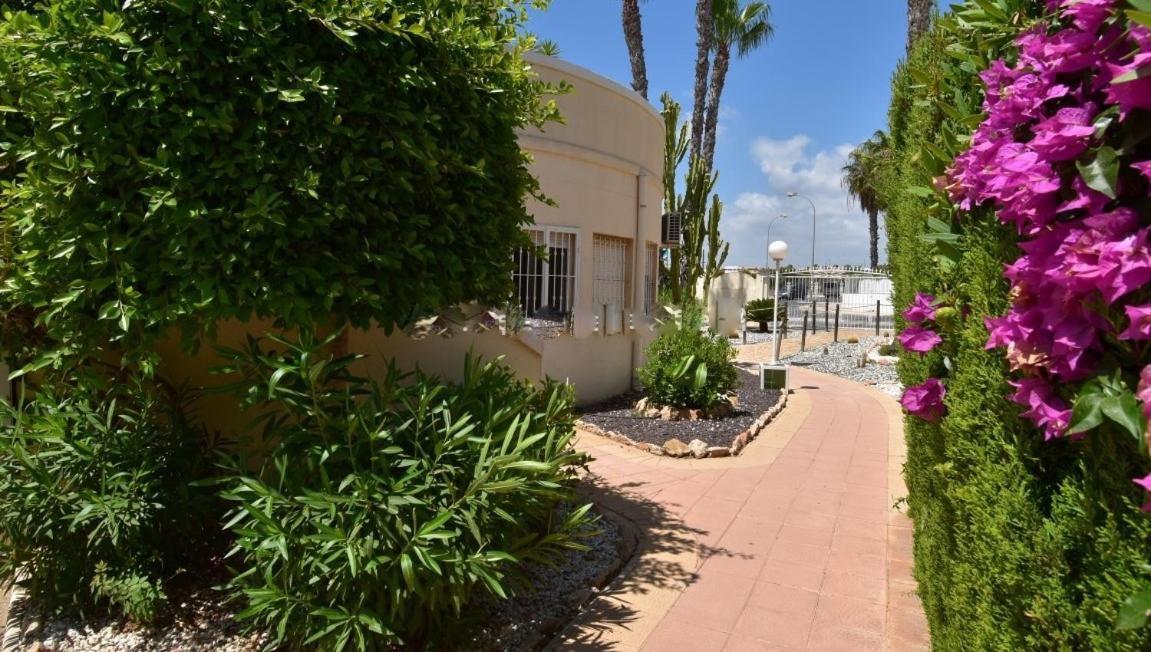 Holiday home Maison Entiere Avec Piscine, Wifi, Grand Solarium Et Terrain Arbore *