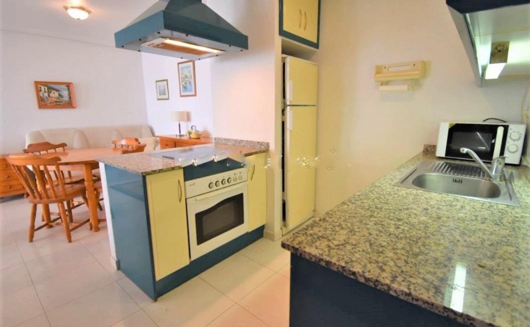 Maison Entiere Avec Piscine, Wifi, Grand Solarium Et Terrain Arbore Holiday home *